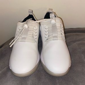 CLOVE women’s brilliant white shoes